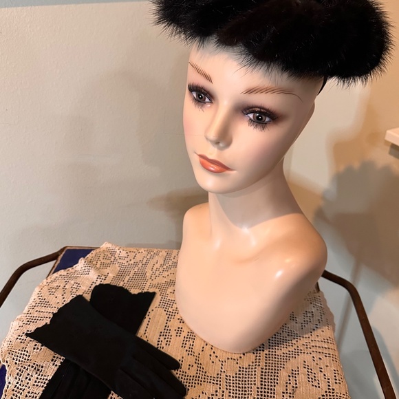 Black Mink MCM Halo Hat / True vintage c1960s with Black Gloves main image 6